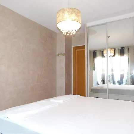 Appartement T2 Jardin Du Pont Du Lys Avec Piscine, Proche Plage